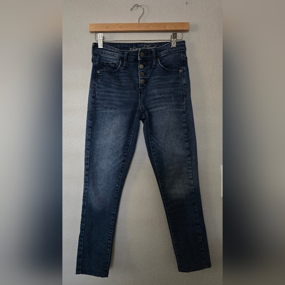Universal Thread High Rise Skinny Jeans Women's Size 2 - Picture 1 of 5